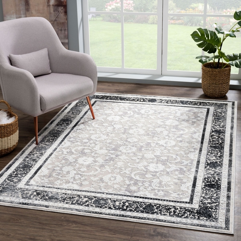 Area Rug: Traditional Gray and Off-White Medallion Design