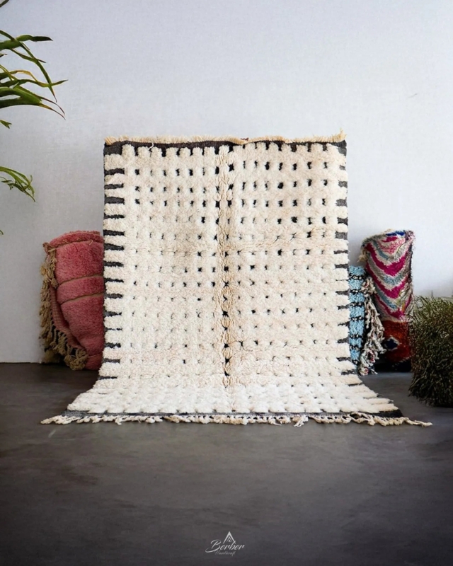 Area Rug with High-Low Pile, Shaggy Texture, Bohemian Cream and Charcoal