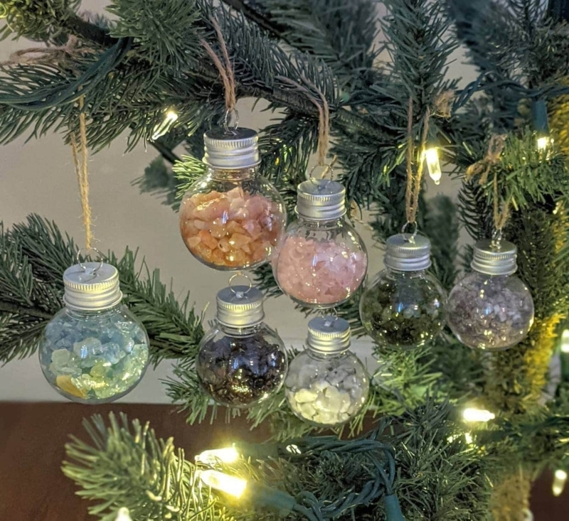 Christmas Ornament: Self-Standing Sphere with Natural Crystal Chips
