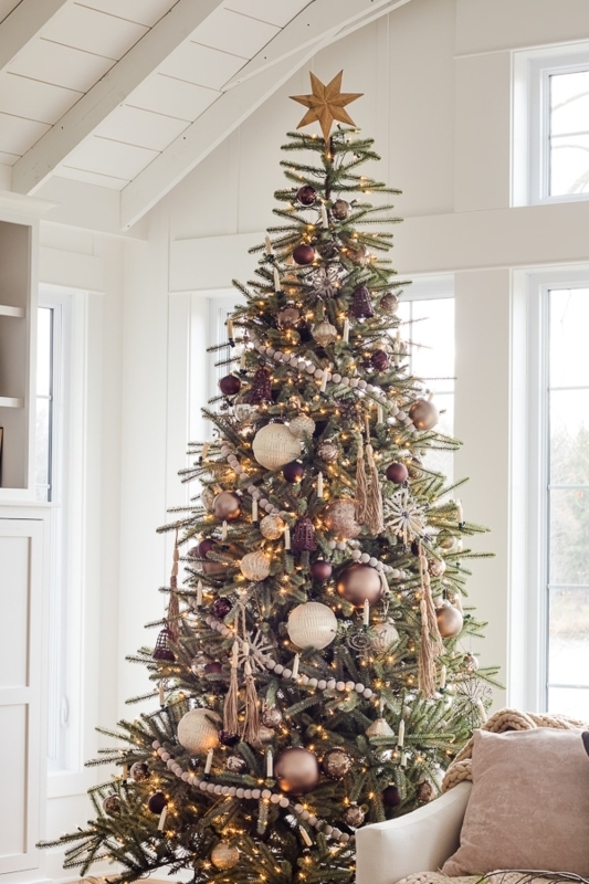 Christmas Tree Ornaments: Teardrop Shapes with Sequined Finish