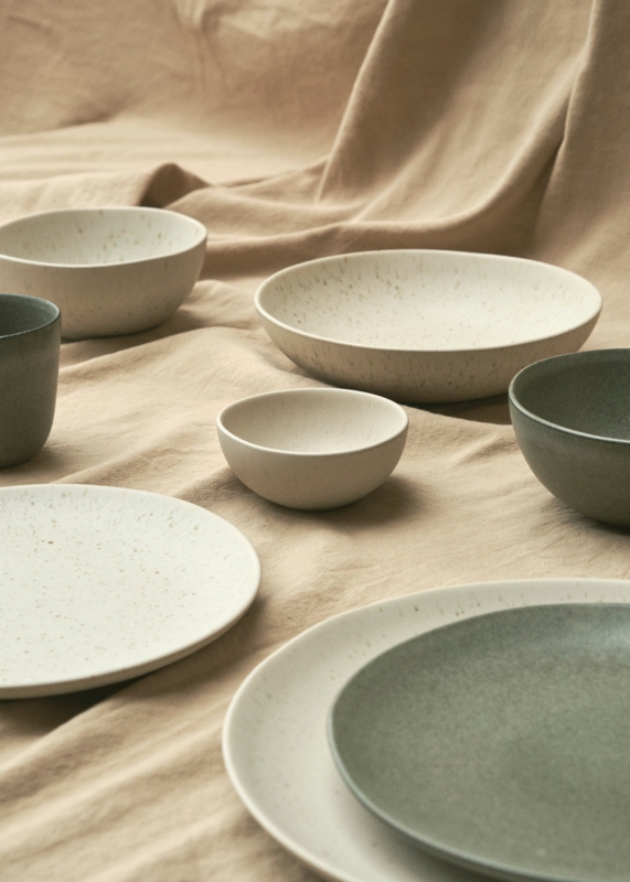 Concrete Look Dinner Plate, Matte Gray Speckled Industrial Stoneware.