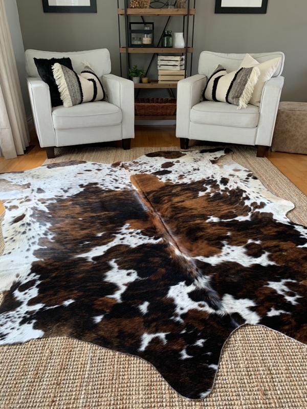 Cowhide Rug Tricolor Pattern Irregular Shape Natural Edges