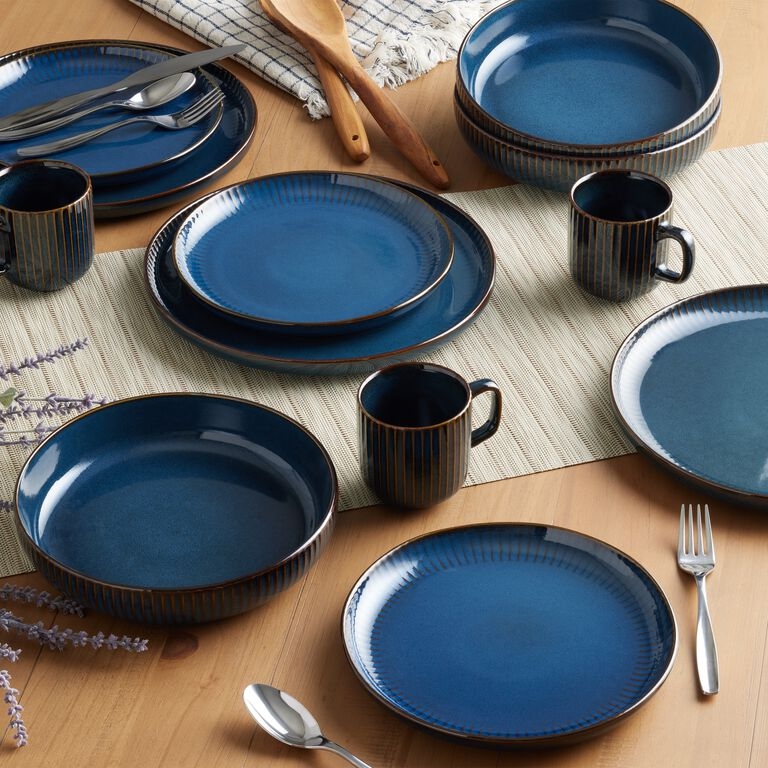 Dinnerware Set Ribbed Texture Reactive Glaze Dark Rim Modern Organic
