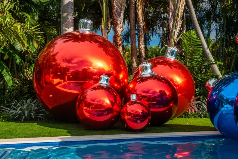 Giant Chrome Ornaments with Mirror Finish for Tropical Poolside Decor