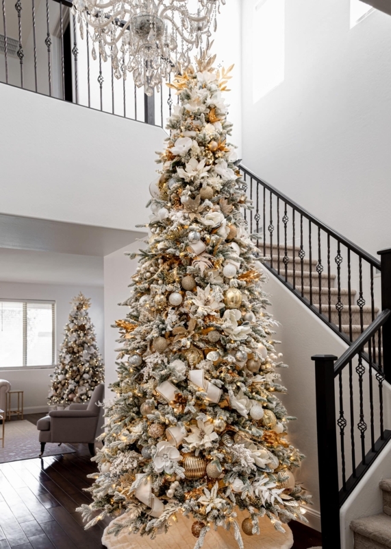 Glam White and Gold Christmas Tree featuring Magnolia Flower Decor