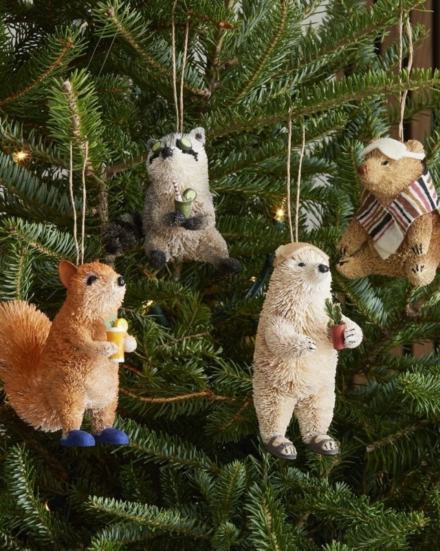 Holiday Ornament: Novelty Bathtub Animal Set, Whimsical Bottlebrush Decor