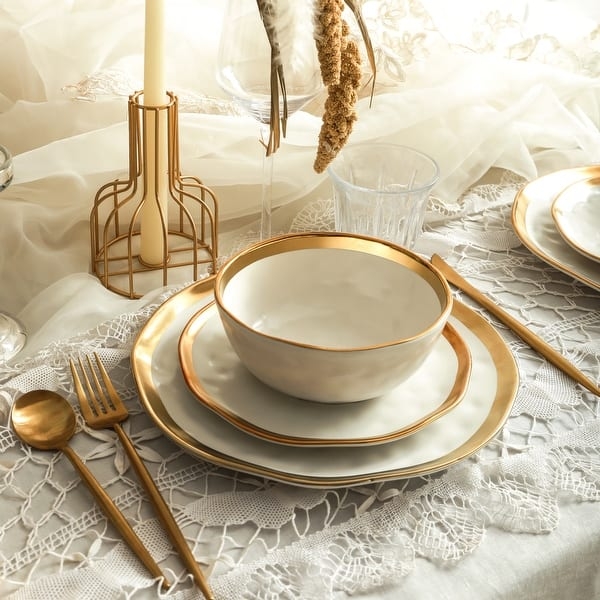 Modern Ceramic Dinnerware Set With Gold Halo Rim Finish