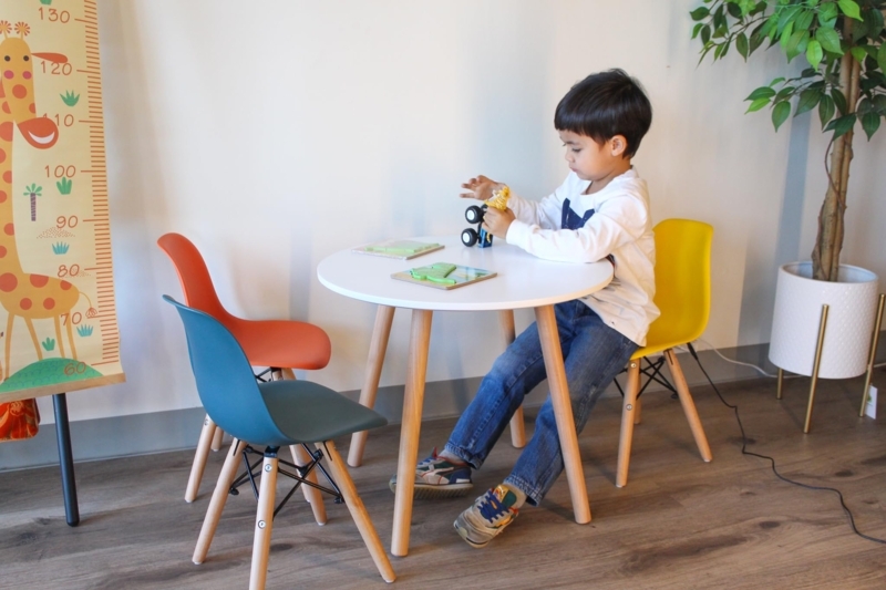 Modern Orange Toddler Chairs Ergonomic One-Piece Design