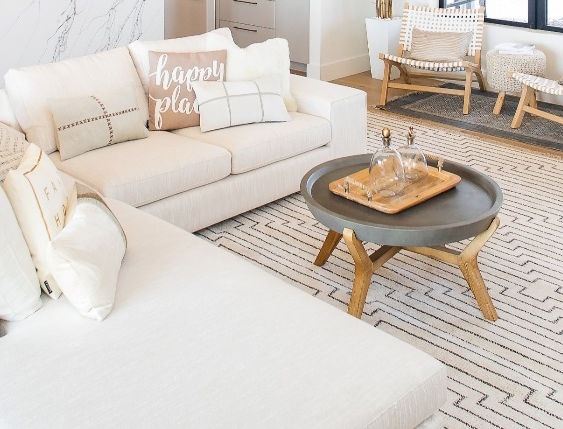 Organic Shape Area Rug: Irregular Edges, Cream Color, Minimalist Style