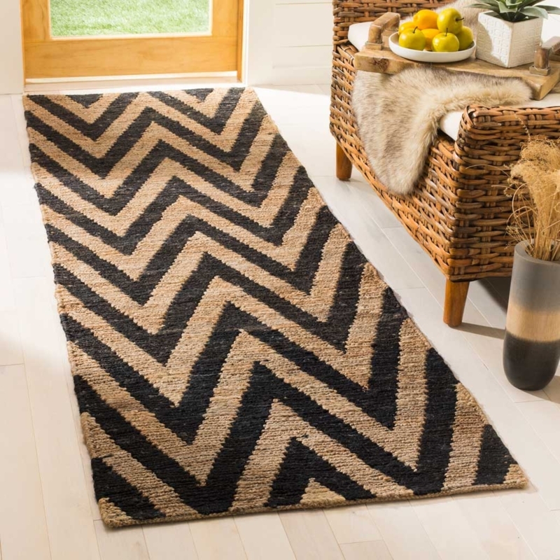 Runner Rug: Modern Black and Cream Organic Wavy Pattern