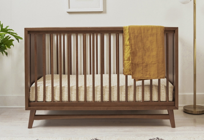 Scandinavian Style Nursery Crib with Breathable Mesh Sides