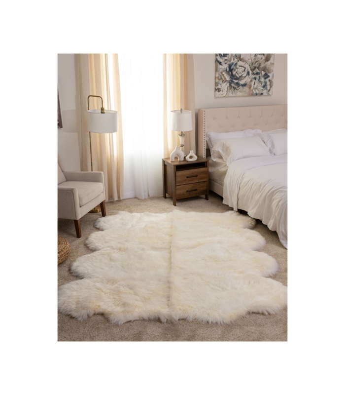 Sheepskin Rug: Extra Large Ivory Octo Shape with Scalloped Edges