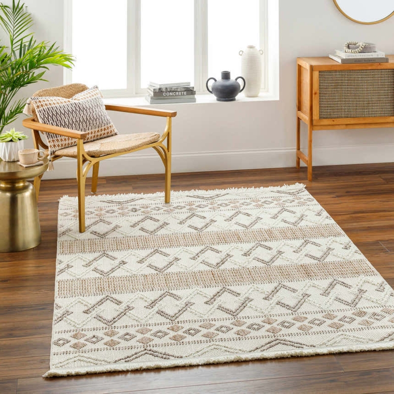 Traditional Area Rug: Faded Blue and Cream Medallion Pattern