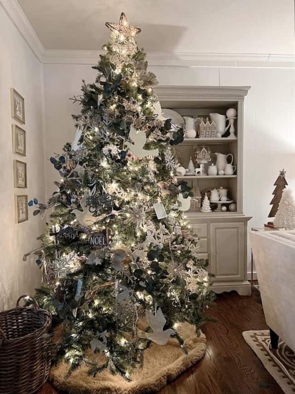 Tree Topper Chinoiserie Pattern Oversized Bow Blue White Ribbon