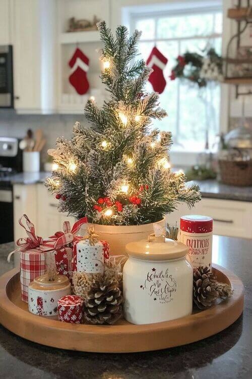 18 Modern Christmas Tray Decor Ideas That Bright Up Every Space