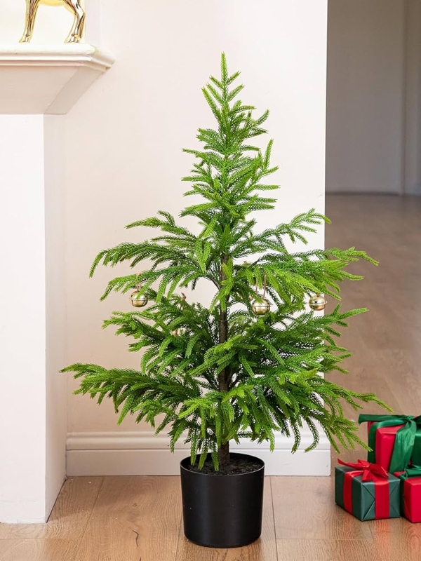 Artificial Christmas Tree with Sparse Tiered Branches in Norfolk Style