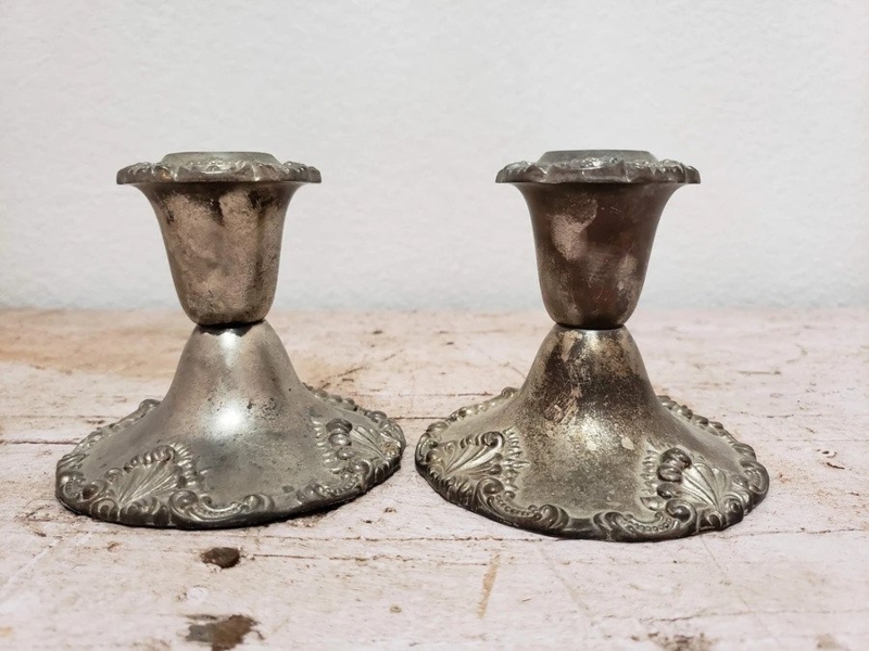 Candle Holder Pair Polished Metal Petal Like Base Classic Mantel Decor