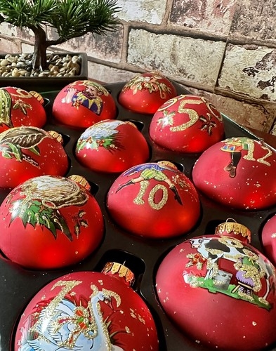 Christmas Ornament Set: Illustrative Detail, Numbered, Classic White Balls