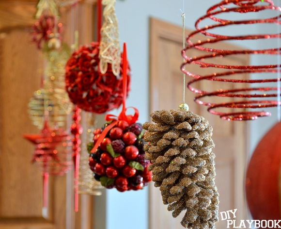 Christmas Ornaments: Floating Display with Staggered Heights