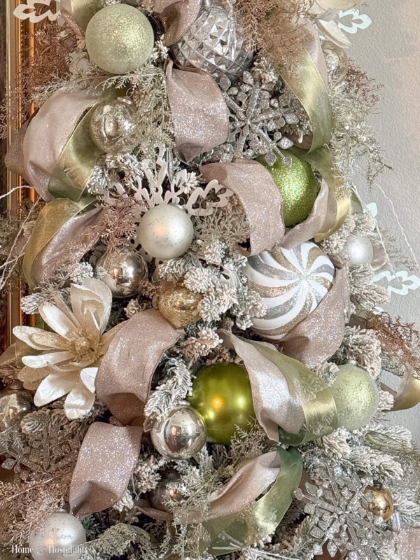 Christmas Tree Glam Mixed Metallic Holiday Tree Styling Starburst Accents