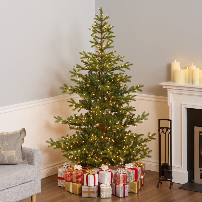 Christmas Tree Norwegian Spruce Style Pre-Lit Clear Lights