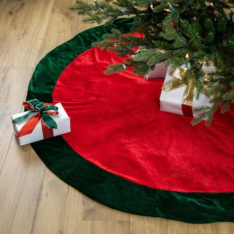 Christmas Tree Skirt Traditional Red Circular Plaid Border Classic