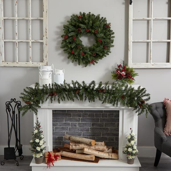 Christmas Wreath, Integrated Pine Cones And Berries, Pre-Lit Wreath