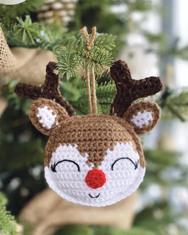 Crochet Knit Reindeer Ornaments Set Rustic Scandinavian Yarn Decor