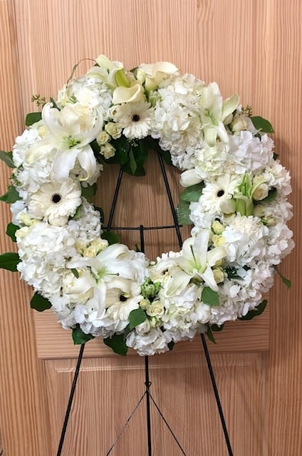 Floral Wreath: Traditional Wire Tripod Mount Sympathy Tribute
