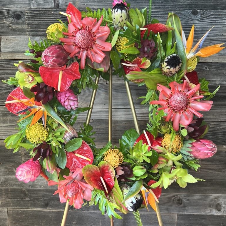 Floral Wreath Tropical Botanicals Tripod Easel Stand Island Decor