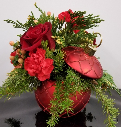 Flower Arrangement: Buffalo Plaid Tin, Red Carnations, Rustic Farmhouse Decor