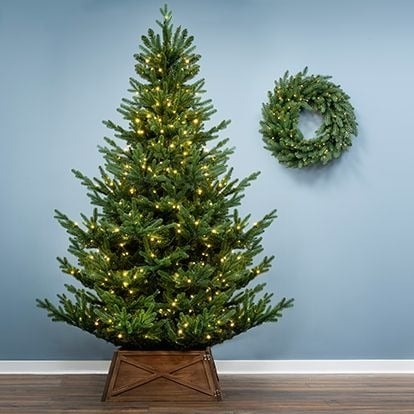 Full Profile Artificial Christmas Tree with Multi-Toned Needles