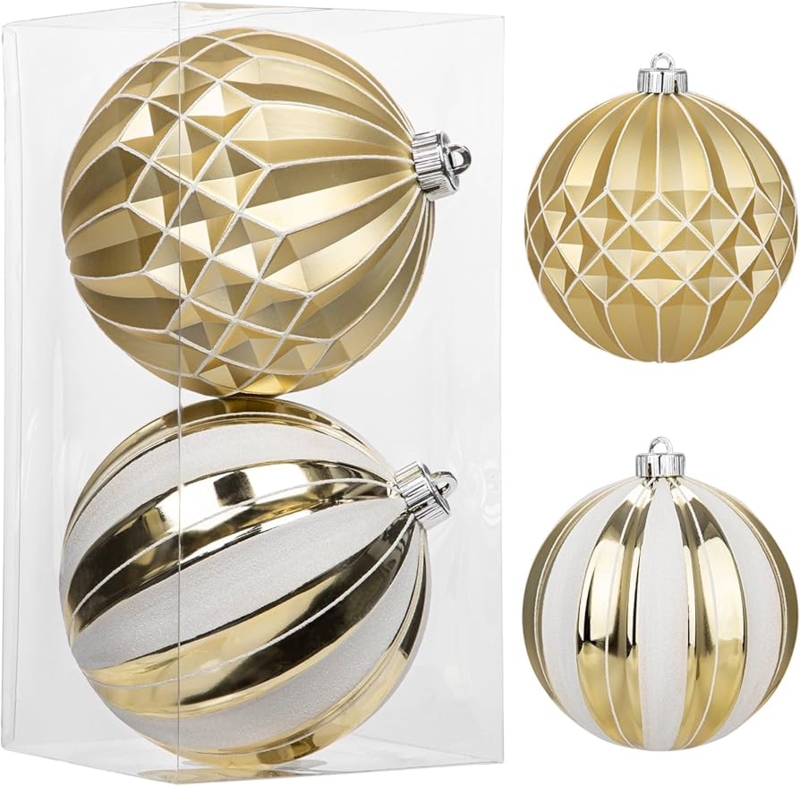 Glam Holiday Tree Decorations: Gold Spheres, Satin and Sparkling Finishes