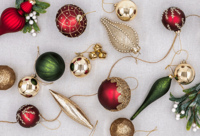 Heavily Flocked Christmas Tree, Monochromatic Champagne Decor