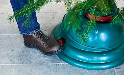 Heavy Duty Foot Pedal Christmas Tree Stand for Easy Setup
