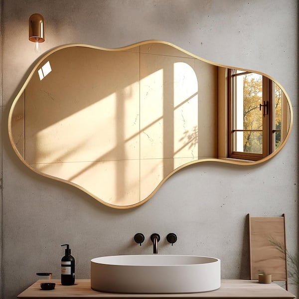 Hochwertiges 24 in. W x 39 in. H Irregular Gold Aluminum Alloy Framed Asymmetrical Wall Mirror