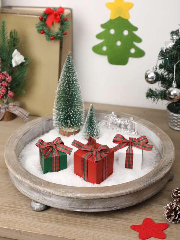 Holiday Decor Signs Buffalo Plaid Reindeer Motif Holiday Accents