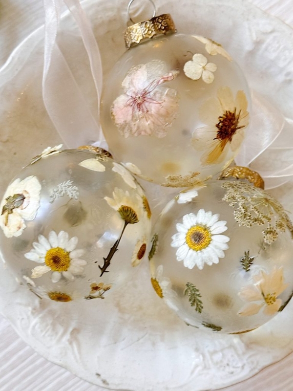Holiday Ornament: Pressed Botanicals in Transparent Glass, Twine Hanger, Rustic