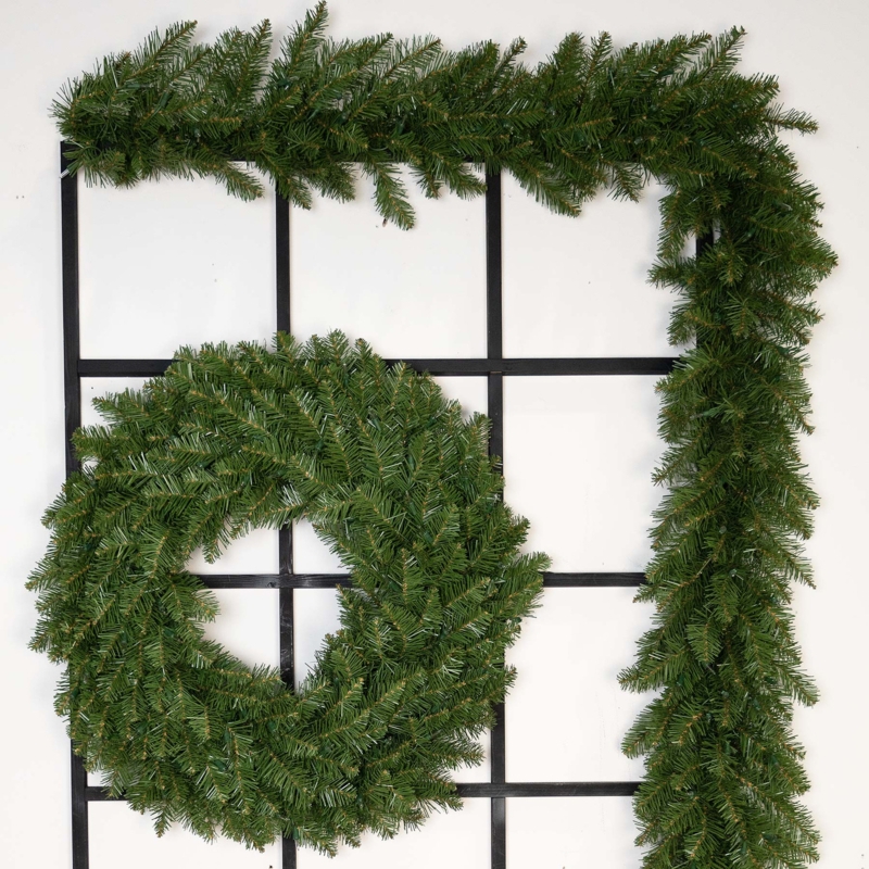 Holiday Wreath Dense Spruce Foliage Unlit Rustic Winter Styling