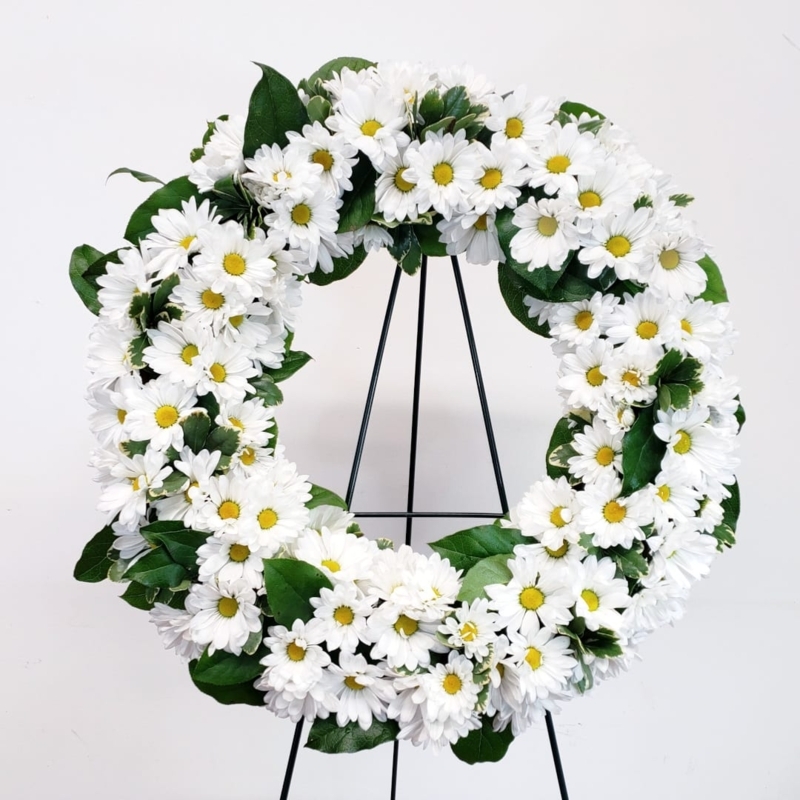 Hydrangea Clusters and Daisy Wreath, Farmhouse Style Fresh Flower Wreath