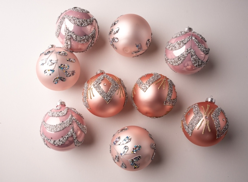 Jeweled Ball Ornaments: Champagne Gold Caps and Geometric Design.