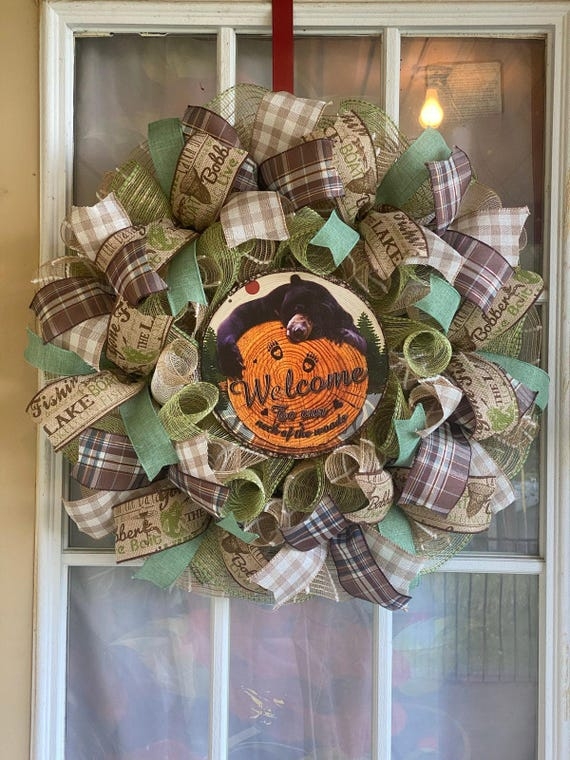 Mesh Wreath with Bear Cutout and Plaid Ribbon Welcome Sign