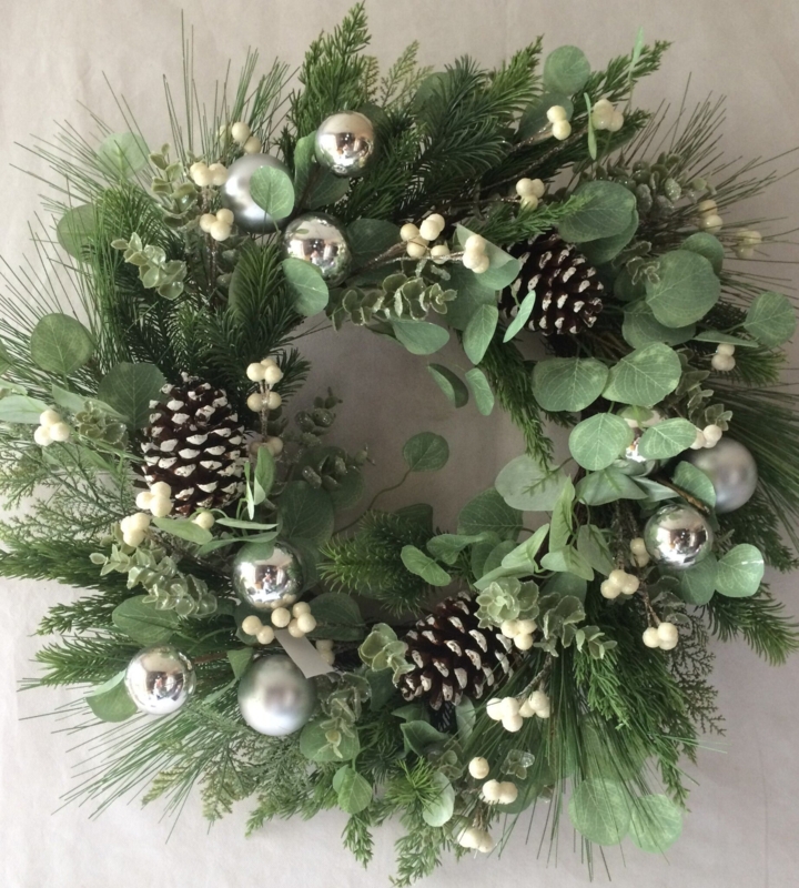 Mixed Foliage Holiday Wreath Metallic Ornaments
