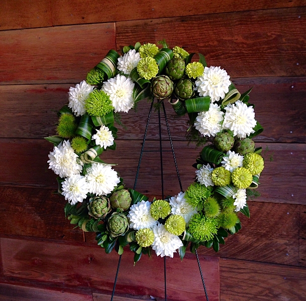Modern Floral Wreath with Asymmetric Bloom Placement and White Lilies