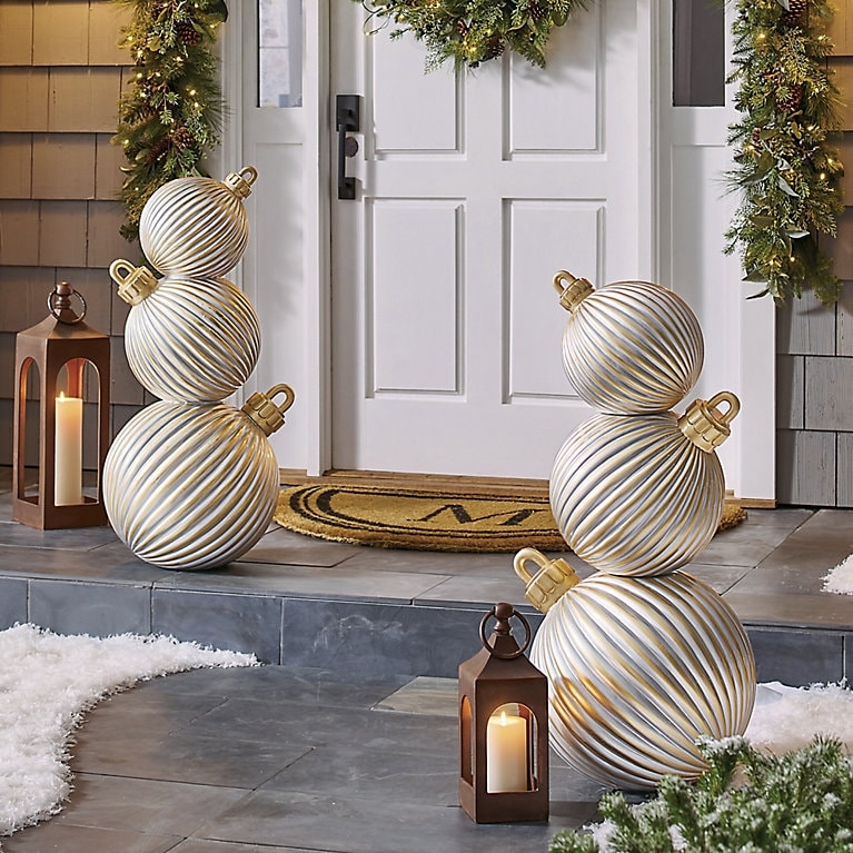 Ornament Stack Ribbed Texture Metallic Finish for Holiday Porch Decor