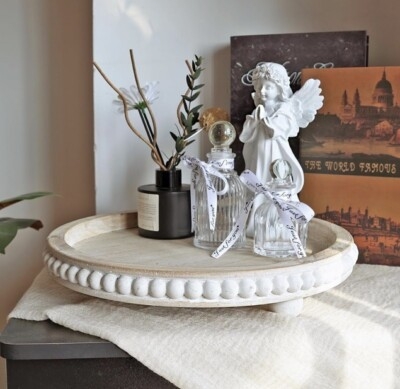 Round Wood Tray with Beaded Rim and Natural Grain Finish