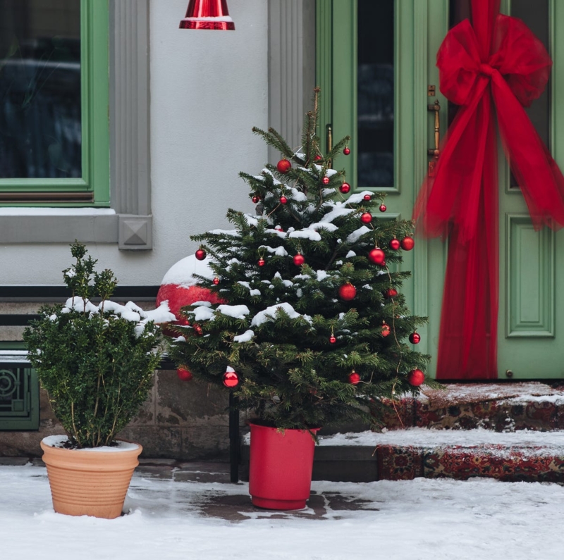 Rustic DIY Mini Christmas Tree Display with Burlap and Wood Base