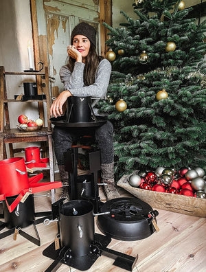 Star Shaped Outdoor Christmas Tree Stand with Tightening Bolts