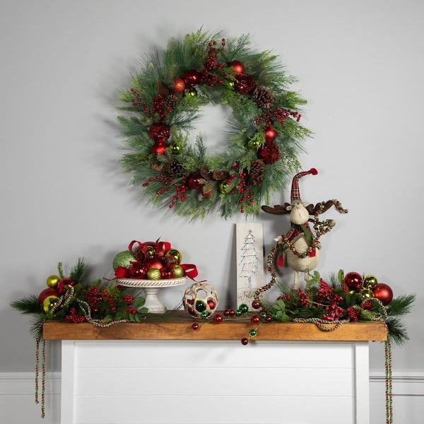 Traditional Christmas Wreath Mixed Needle Types Berry Clusters
