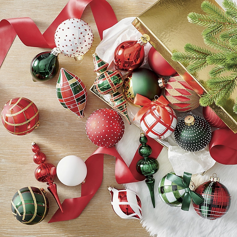 Traditional Plaid Christmas Ornaments Set with Gold Finial Accents